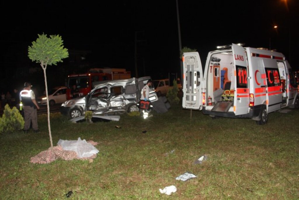 Samsun'un Çarşamba ilçesinde feci kaza: Aynı aileden 5 kişi öldü