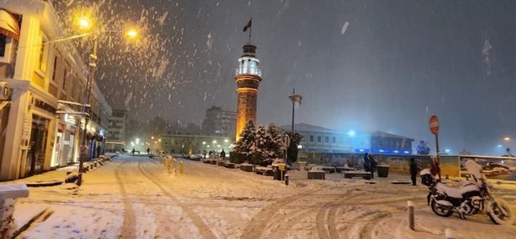 Samsun kar yağdı Erzurum'a döndü! Samsun'dan kar fotoğrafları