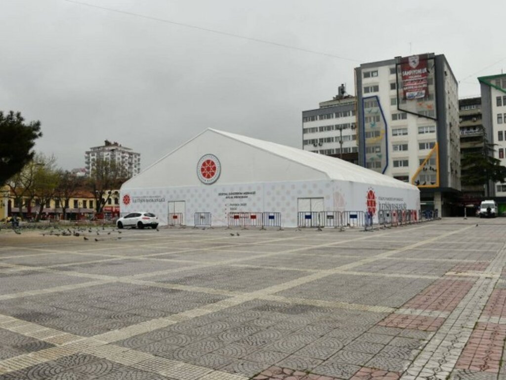 Samsun sokakları Pazar günü Korona Virüs nedeniyle boş kaldı