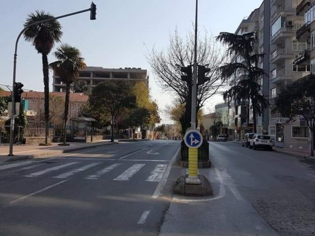 Samsun'da sokağa çıkma yasağı sonrası her yer ıssız kaldı