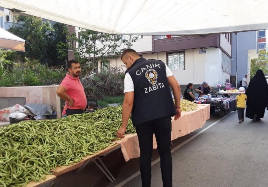 Samsun'da Canik Belediyesi zabıtaları hijyen ve fiyat etiketi denetimi yaptı