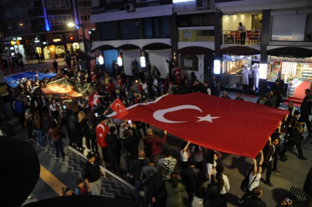 Samsun'da 19 Mayıs coşkusu: Fener Alayı ve Gençlik Festivali yürüyüşü yapıldı