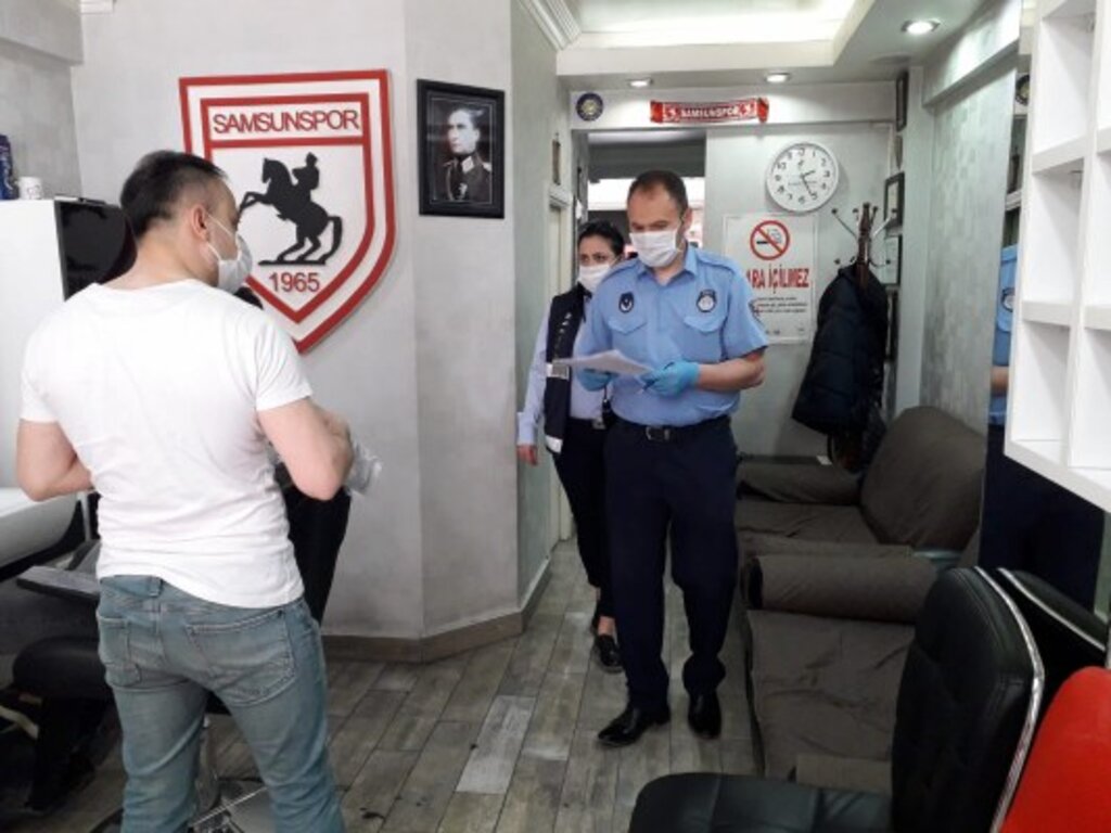 İlkadım Belediyesi Zabıtaları berber ve kuaförleri denetledi