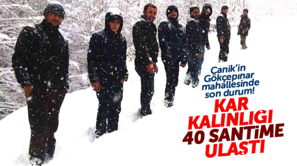 Samsun'un Canik ilçesi Gökçepınar mahallesinde kar yaşamı felç etti