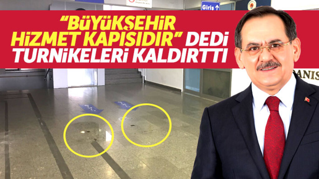 Samsun Büyükşehir Belediyesi binası girişinde bulunan turnikeler Demir'in talimatı ile kaldırıldı