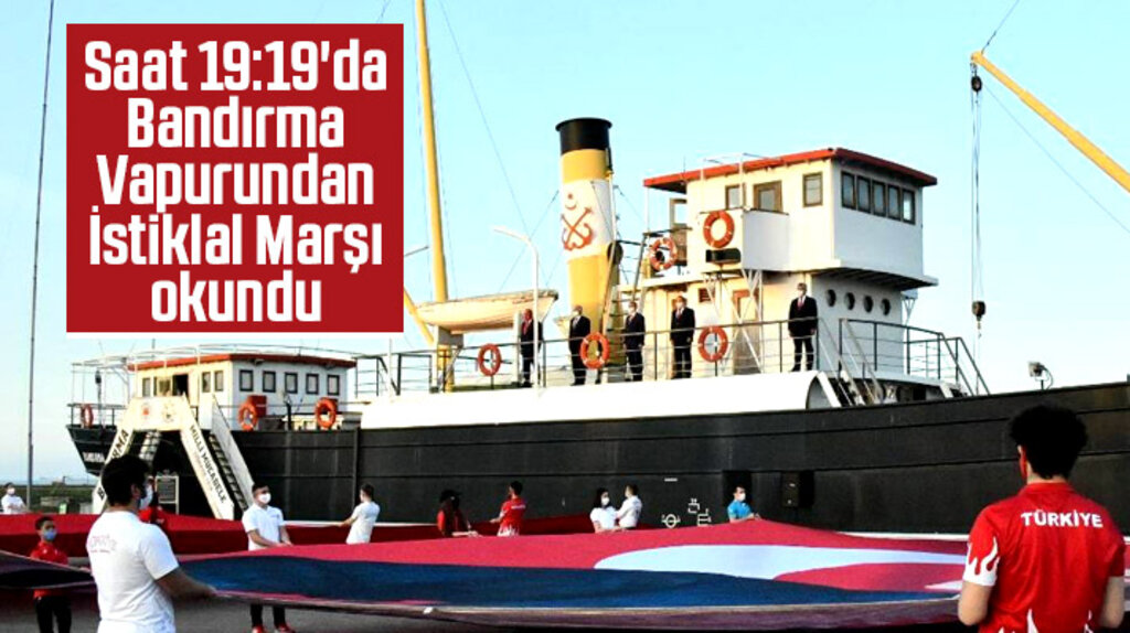 Samsun'da 101'inci yılda saat 19:19'da Bandırma Vapurunda İstiklal Marşı okundu